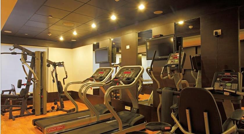 S.K Premium Park Hotel New Delhi Exterior photo